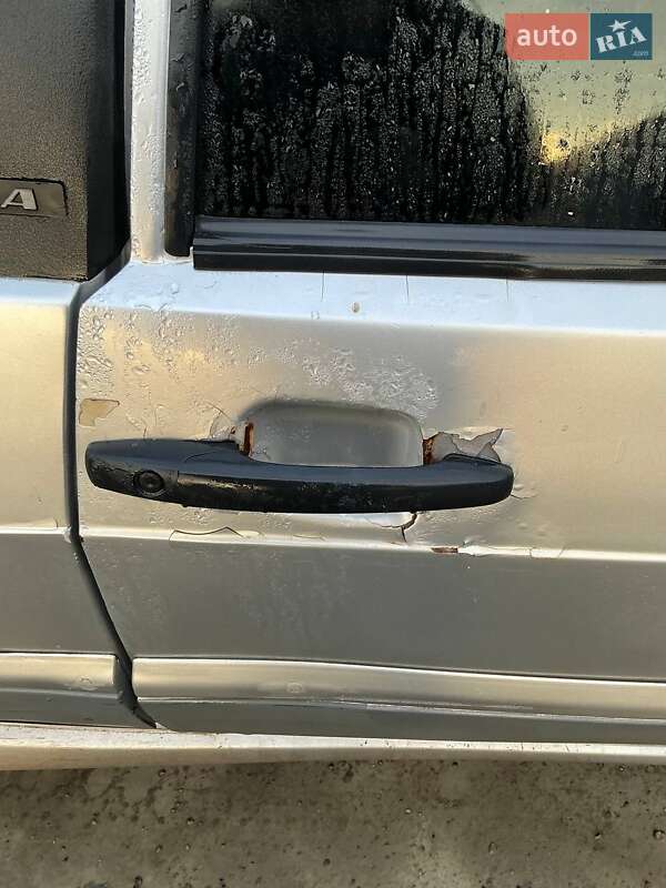 Хэтчбек ВАЗ / Lada 2113 Samara 2005 в Звенигородке фото 5 Хэтчбек ВАЗ / Lada 2113 Samara 2005 в Звенигородке