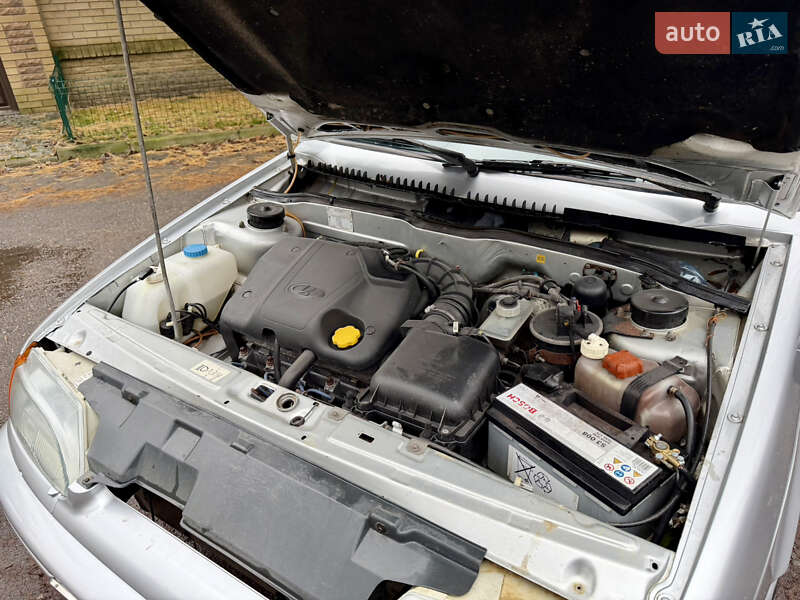 Хэтчбек ВАЗ / Lada 2113 Samara 2007 в Харькове