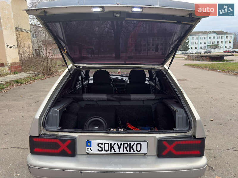 Хэтчбек ВАЗ / Lada 2113 Samara 2005 в Емильчине