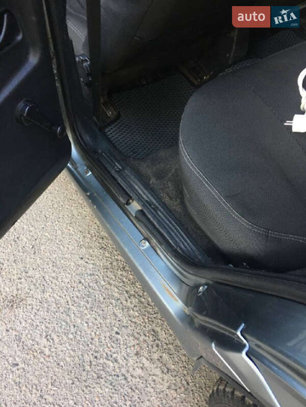 Хэтчбек ВАЗ / Lada 2114 Samara 2012 в Харькове фото 5 Хэтчбек ВАЗ / Lada 2114 Samara 2012 в Харькове