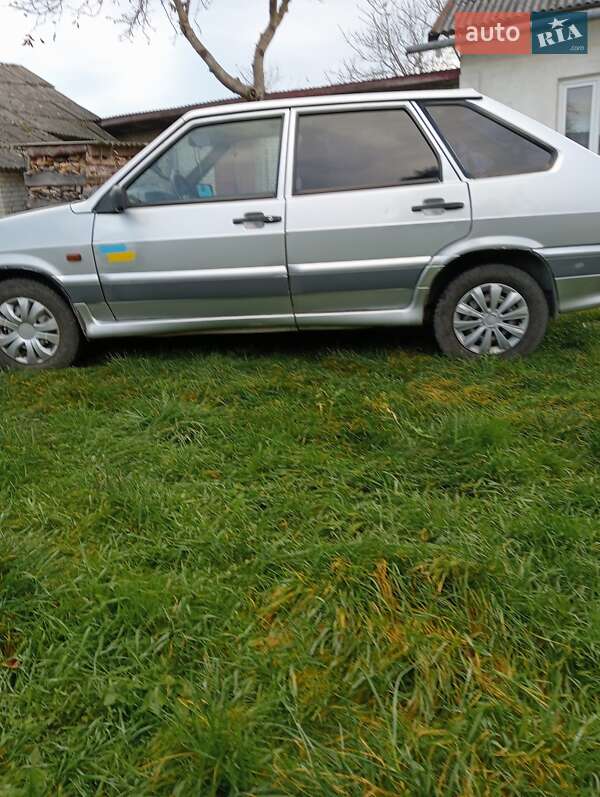 Хетчбек ВАЗ / Lada 2114 Samara 2004 в Городку