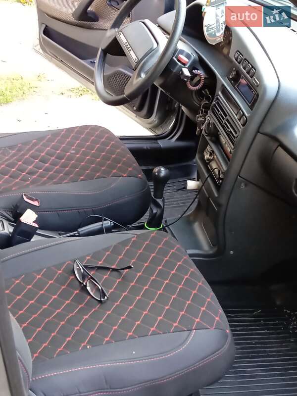 Хэтчбек ВАЗ / Lada 2114 Samara 2005 в Тернополе