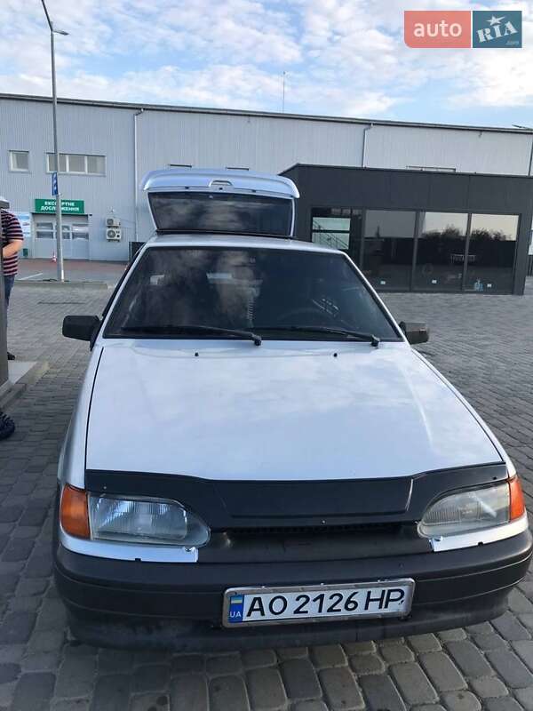 Хэтчбек ВАЗ / Lada 2114 Samara 2005 в Мукачево