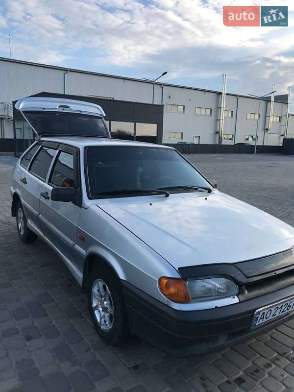 Хэтчбек ВАЗ / Lada 2114 Samara 2005 в Мукачево