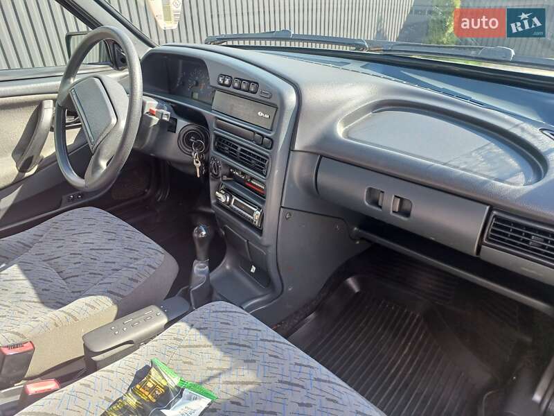 Хетчбек ВАЗ / Lada 2114 Samara 2011 в Ужгороді