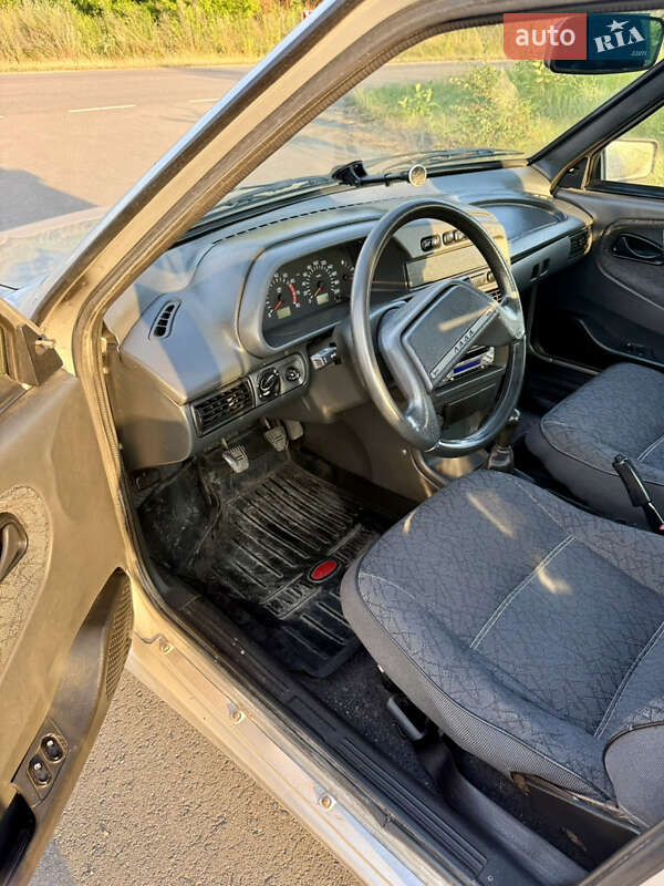 Хэтчбек ВАЗ / Lada 2114 Samara 2005 в Обухове