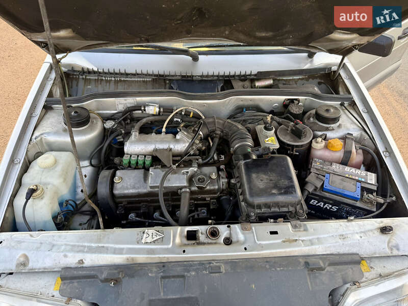 Хэтчбек ВАЗ / Lada 2114 Samara 2005 в Обухове