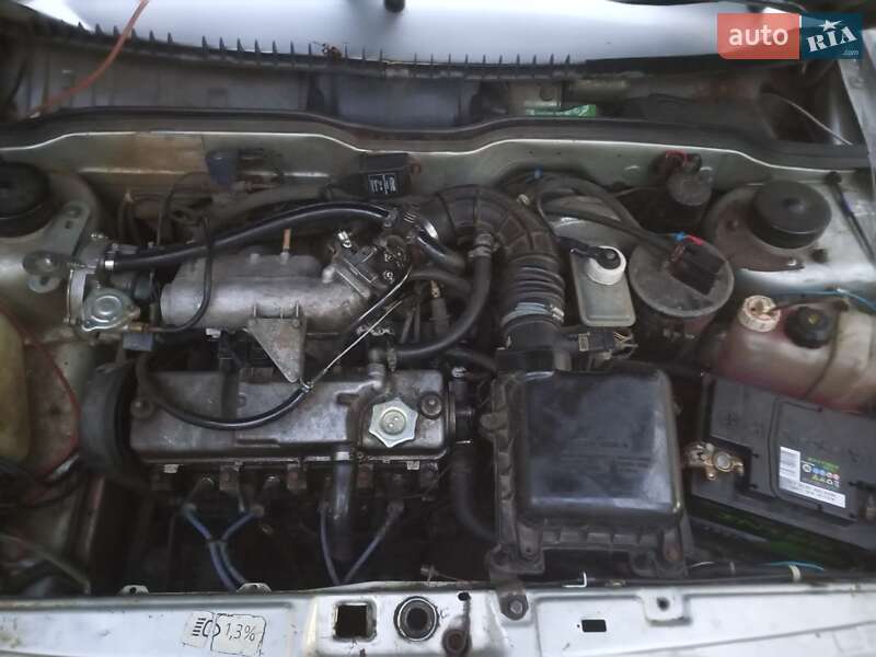 Хэтчбек ВАЗ / Lada 2114 Samara 2005 в Житомире