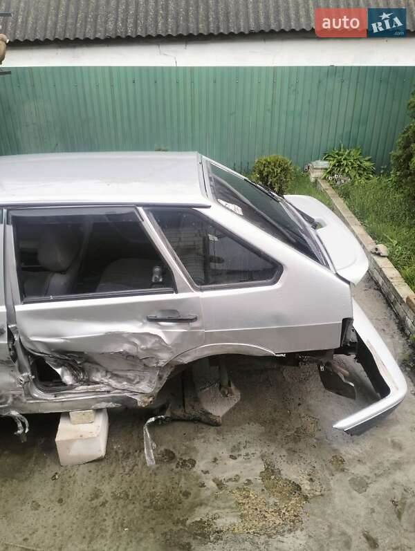 Хетчбек ВАЗ / Lada 2114 Samara 2007 в Броварах фото 5 Хетчбек ВАЗ / Lada 2114 Samara 2007 в Броварах