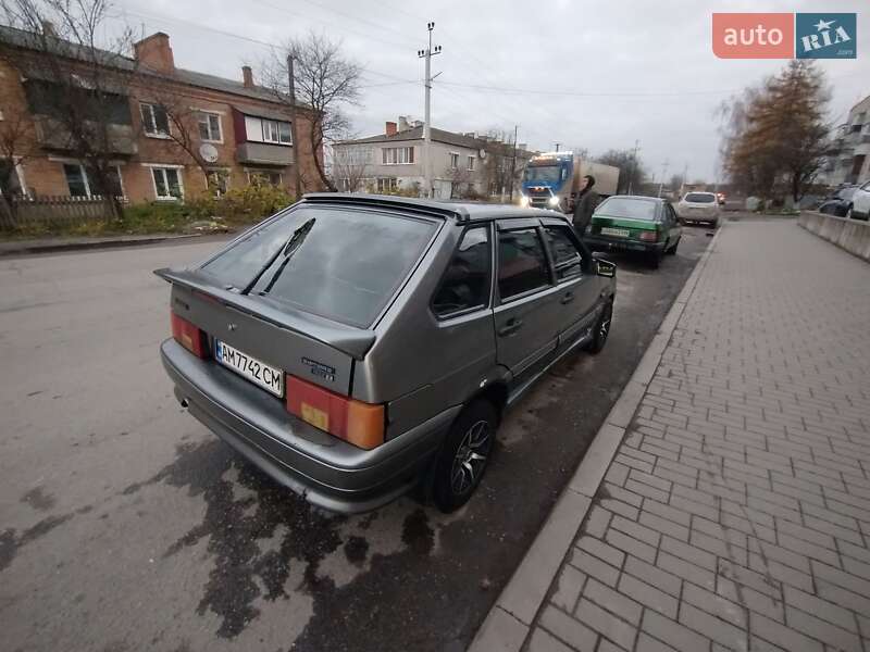 Хэтчбек ВАЗ / Lada 2114 Samara 2005 в Мирополе фото 16 Хэтчбек ВАЗ / Lada 2114 Samara 2005 в Мирополе