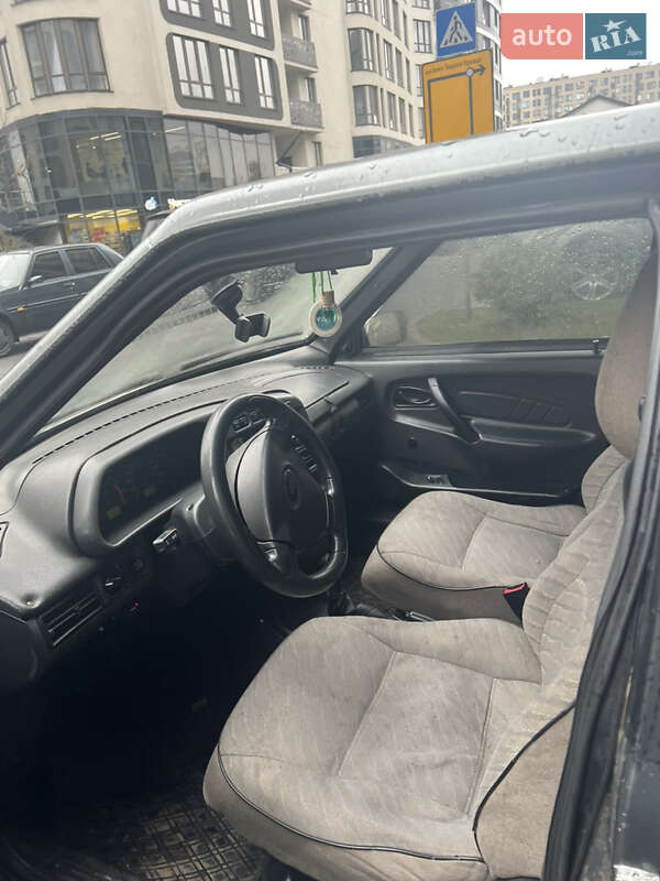 Хэтчбек ВАЗ / Lada 2114 Samara 2004 в Львове фото 5 Хэтчбек ВАЗ / Lada 2114 Samara 2004 в Львове