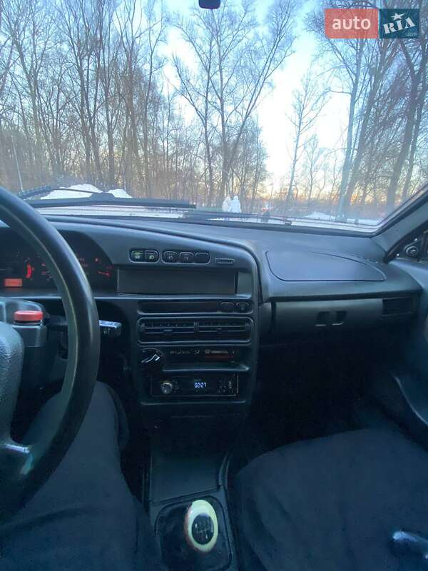 Хэтчбек ВАЗ / Lada 2114 Samara 2004 в Сумах