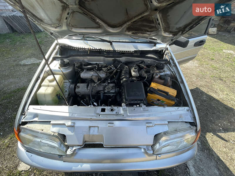 Седан ВАЗ / Lada 2115 Samara 2004 в Запорожье