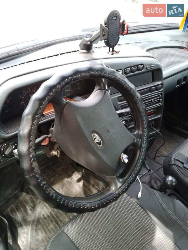 Седан ВАЗ / Lada 2115 Samara 2006 в Покровске фото 3 Седан ВАЗ / Lada 2115 Samara 2006 в Покровске