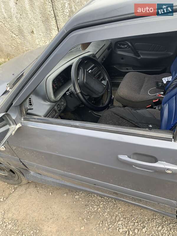 Седан ВАЗ / Lada 2115 Samara 2002 в Ужгороді фото 3 Седан ВАЗ / Lada 2115 Samara 2002 в Ужгороді