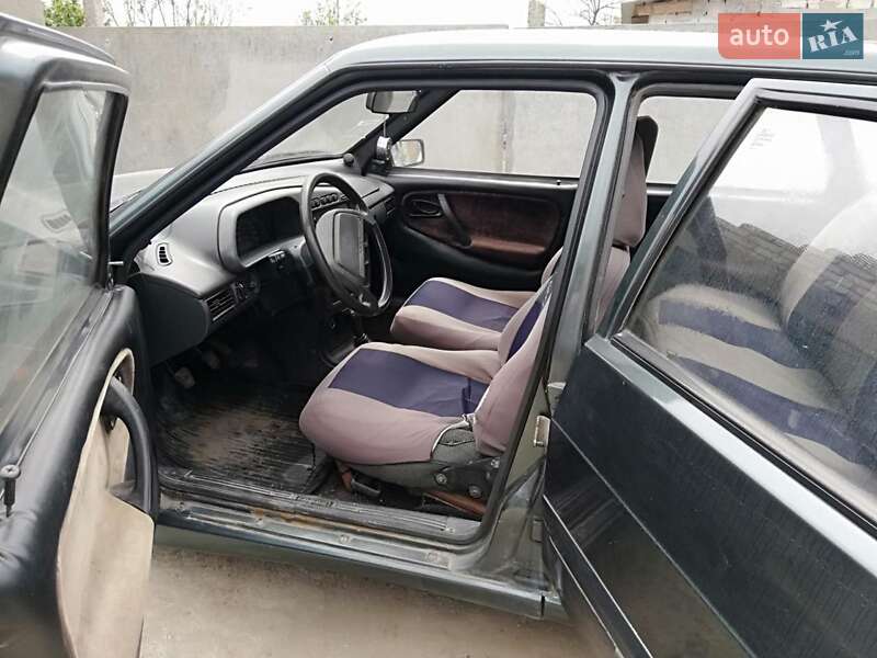Седан ВАЗ / Lada 2115 Samara 2001 в Татарбунарах