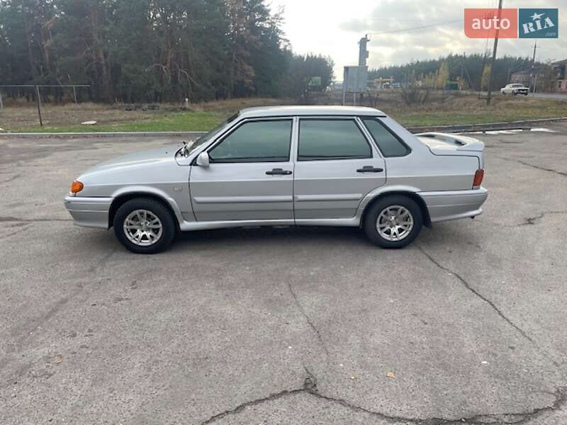 Седан ВАЗ / Lada 2115 Samara 2010 в Змиеве