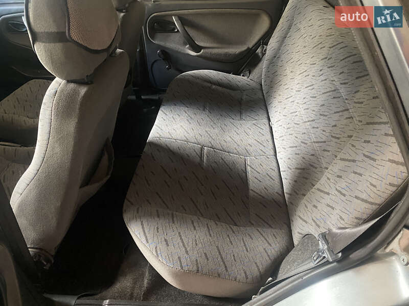 Седан ВАЗ / Lada 2115 Samara 2011 в Чернигове фото 6 Седан ВАЗ / Lada 2115 Samara 2011 в Чернигове