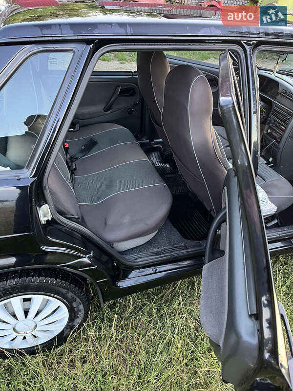 Седан ВАЗ / Lada 2115 Samara 2010 в Житомире