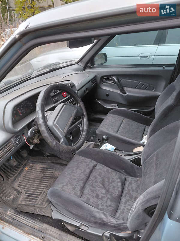 Седан ВАЗ / Lada 2115 Samara 2003 в Конотопі фото 5 Седан ВАЗ / Lada 2115 Samara 2003 в Конотопі