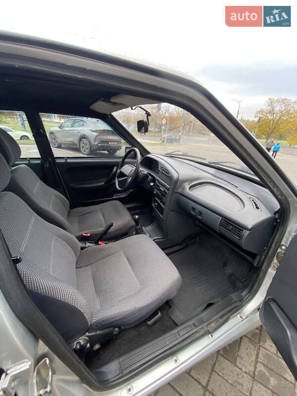 Седан ВАЗ / Lada 2115 Samara 2012 в Кривому Розі