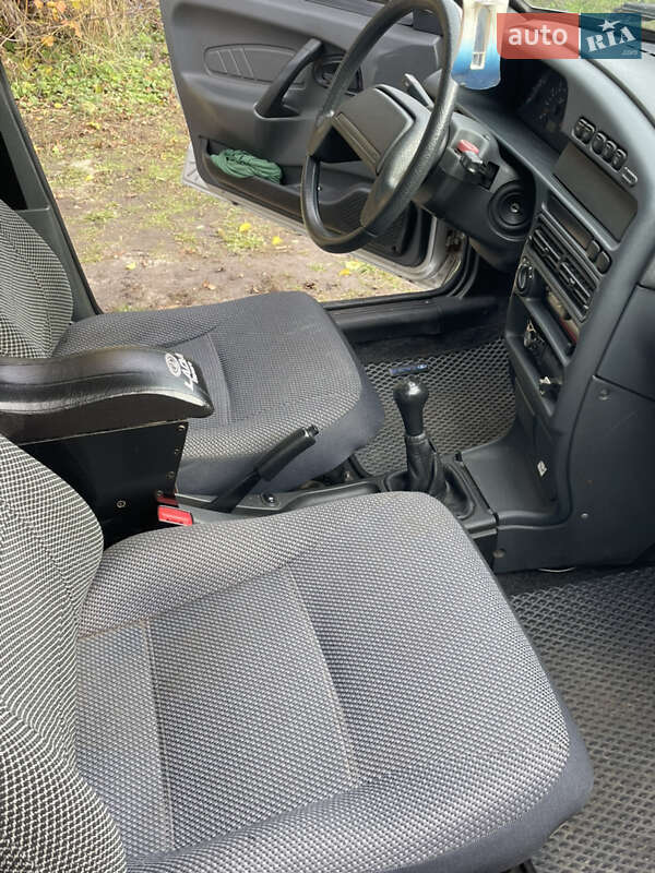 Седан ВАЗ / Lada 2115 Samara 2010 в Недригайлове