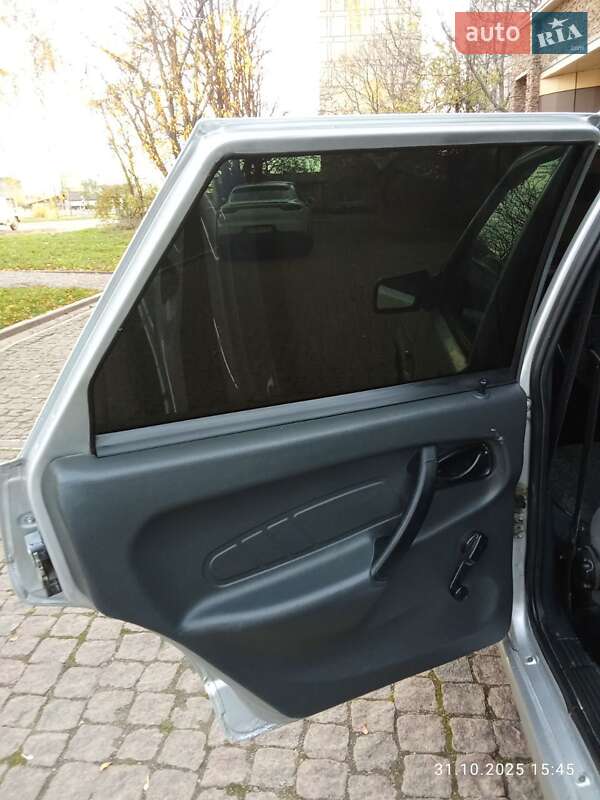 Седан ВАЗ / Lada 2115 Samara 2009 в Кривом Роге