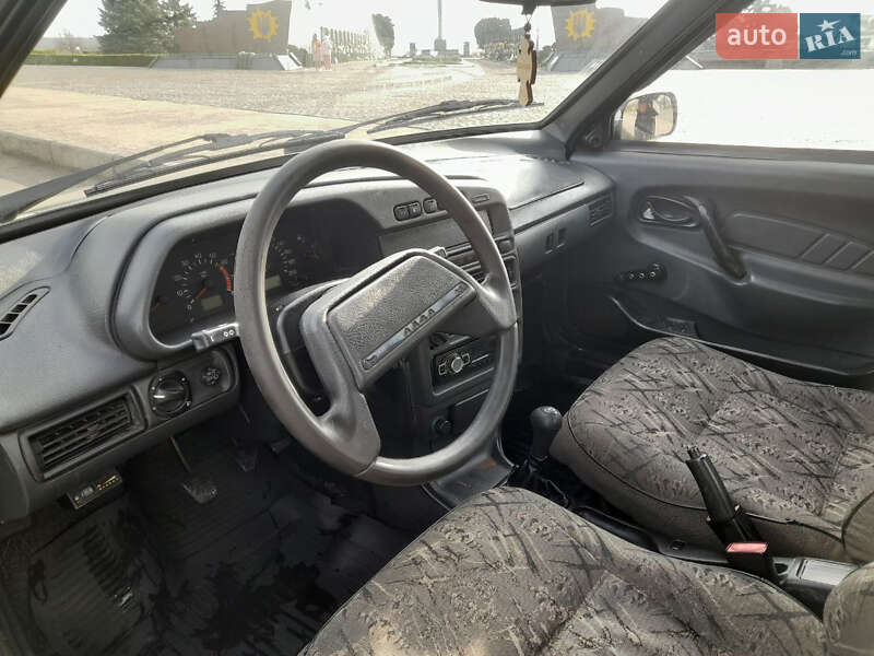 Седан ВАЗ / Lada 2115 Samara 2001 в Южноукраинске