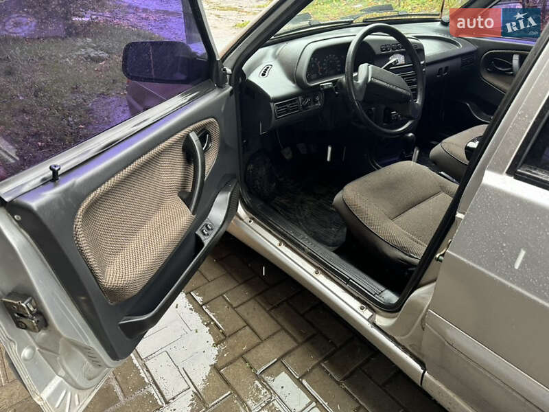 Седан ВАЗ / Lada 2115 Samara 2005 в Врадіївці