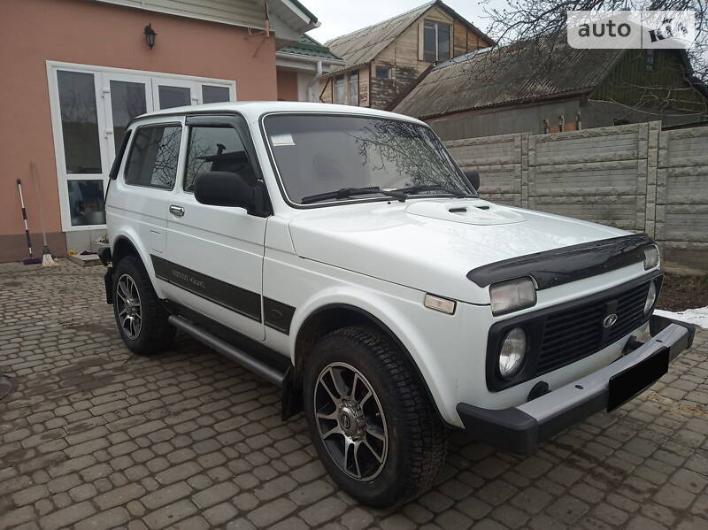 Внедорожник / Кроссовер ВАЗ / Lada 2121 Нива 2013 в Харькове