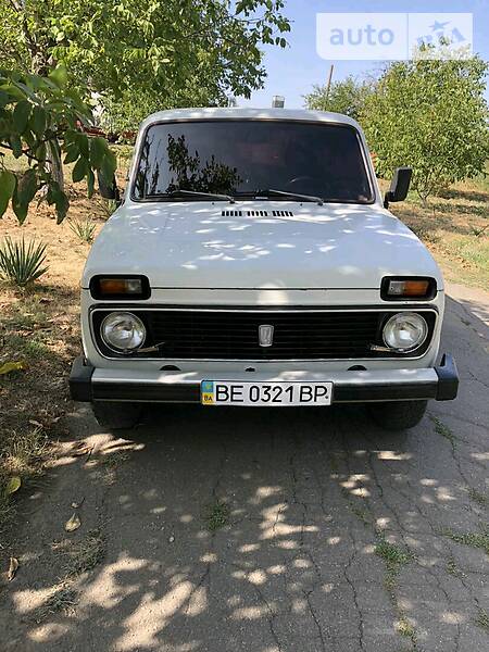 Хэтчбек ВАЗ / Lada 2121 Нива 1983 в Вознесенске