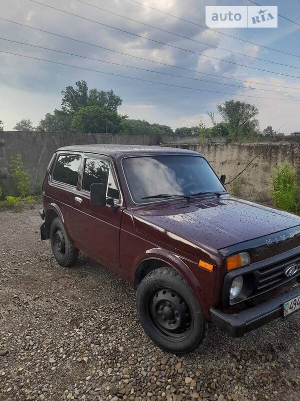 Универсал ВАЗ / Lada 2121 Нива 1989 в Черновцах