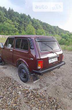 Универсал ВАЗ / Lada 2121 Нива 1989 в Черновцах