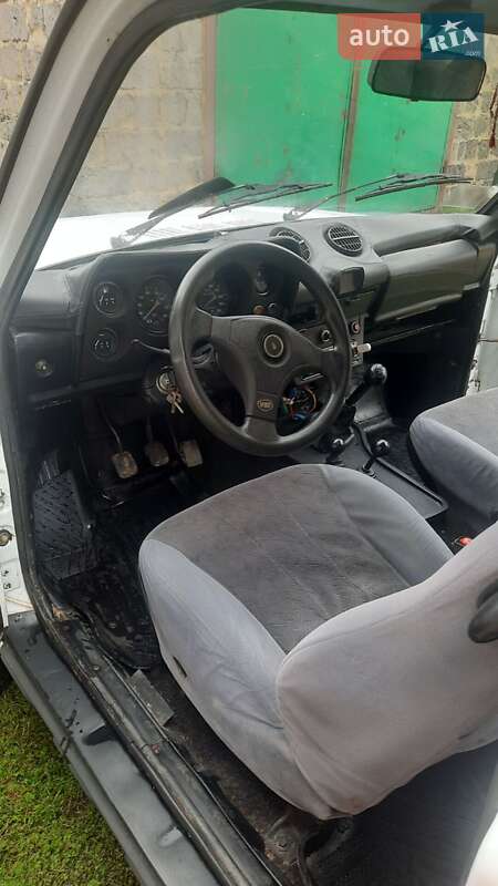 Універсал ВАЗ / Lada 2121 Нива 1993 в Львові