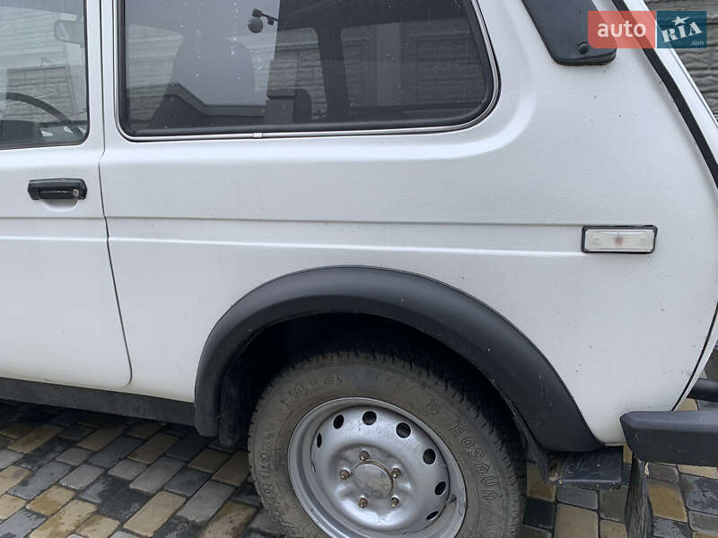 Внедорожник / Кроссовер ВАЗ / Lada 2121 Нива 1983 в Черкассах