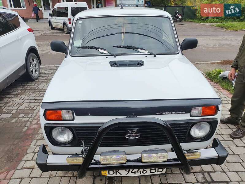 Позашляховик / Кросовер ВАЗ / Lada 2121 Нива 2012 в Рокитному