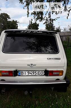 Позашляховик / Кросовер ВАЗ / Lada 2121 Нива 1990 в Гребінці