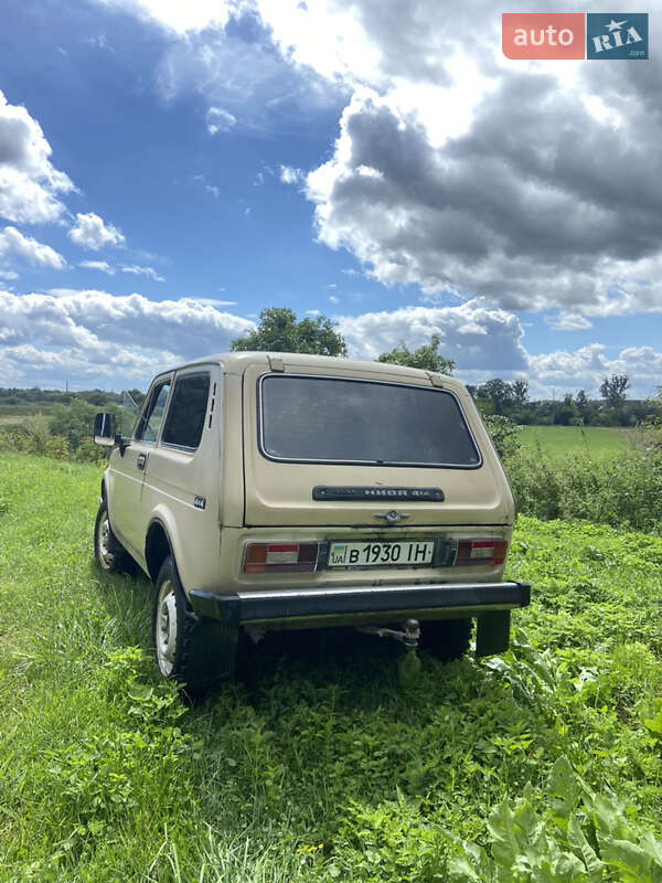 Позашляховик / Кросовер ВАЗ / Lada 2121 Нива 1981 в Буську