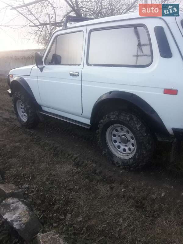 Позашляховик / Кросовер ВАЗ / Lada 2121 Нива 1990 в Чорткові