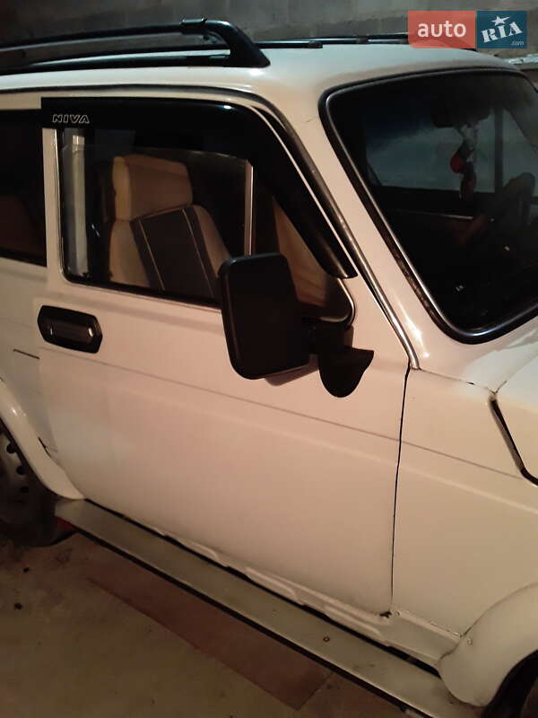 Позашляховик / Кросовер ВАЗ / Lada 2121 Нива 1991 в Тернополі