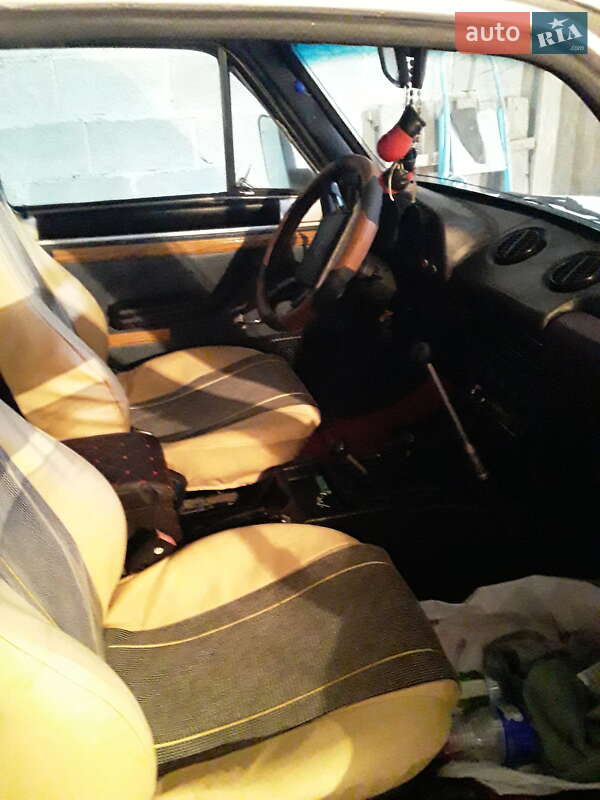 Позашляховик / Кросовер ВАЗ / Lada 2121 Нива 1991 в Тернополі