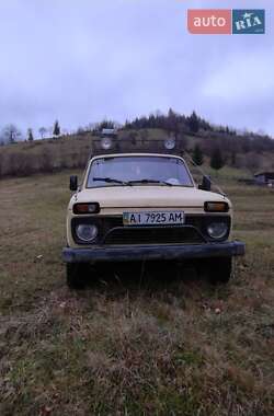 Внедорожник / Кроссовер ВАЗ / Lada 2121 Нива 1983 в Тячеве