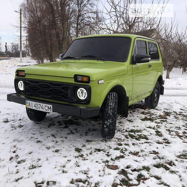 Внедорожник / Кроссовер ВАЗ / Lada 2121 Нива 1984 в Березане