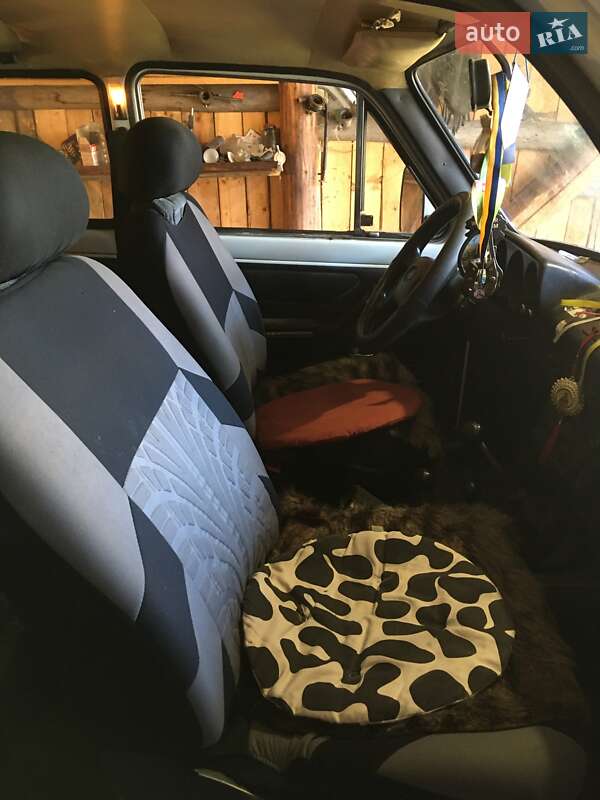 Позашляховик / Кросовер ВАЗ / Lada 2121 Нива 1992 в Славському