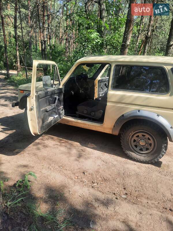 Внедорожник / Кроссовер ВАЗ / Lada 2121 Нива 1992 в Покровском