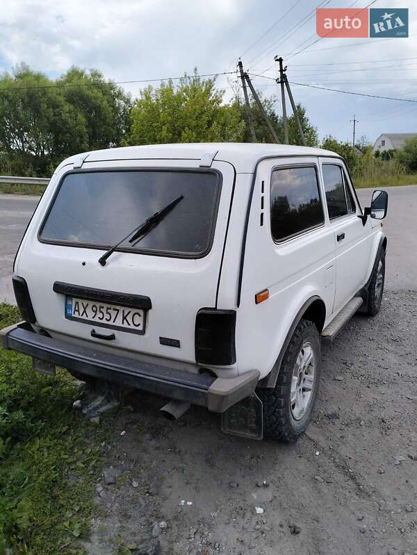 Внедорожник / Кроссовер ВАЗ / Lada 2121 Нива 1995 в Харькове
