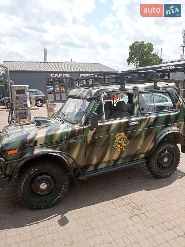 Внедорожник / Кроссовер ВАЗ / Lada 2121 Нива 1982 в Кривом Роге фото 2 Внедорожник / Кроссовер ВАЗ / Lada 2121 Нива 1982 в Кривом Роге