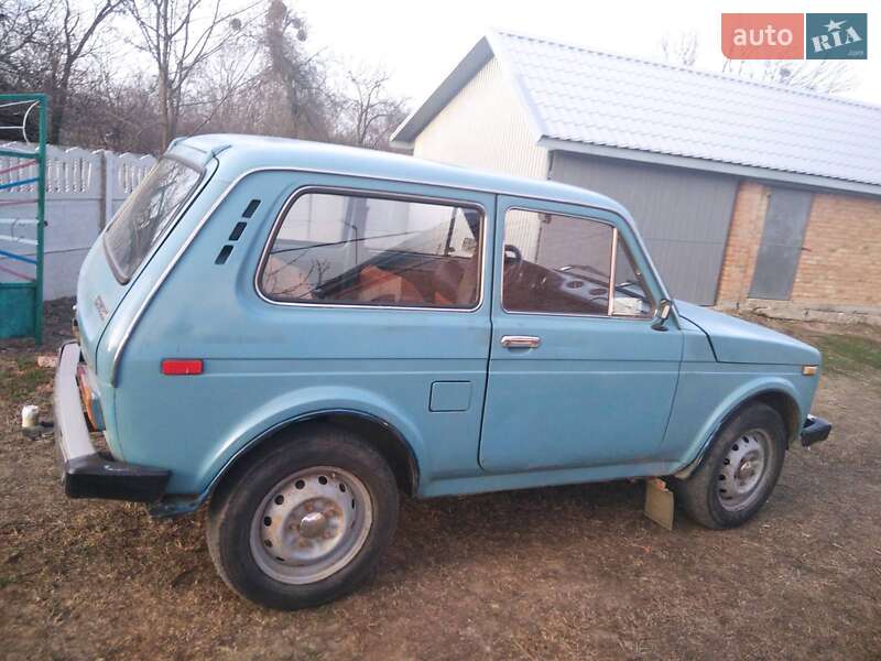 Внедорожник / Кроссовер ВАЗ 2121 Нива 1987 в 