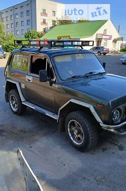 Позашляховик / Кросовер ВАЗ / Lada 2121 Нива 1979 в Ічні