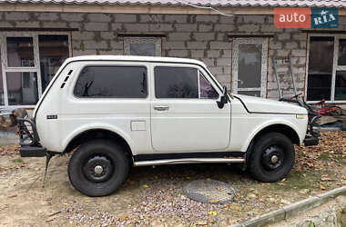 Позашляховик / Кросовер ВАЗ / Lada 2121 Нива 1986 в Шостці